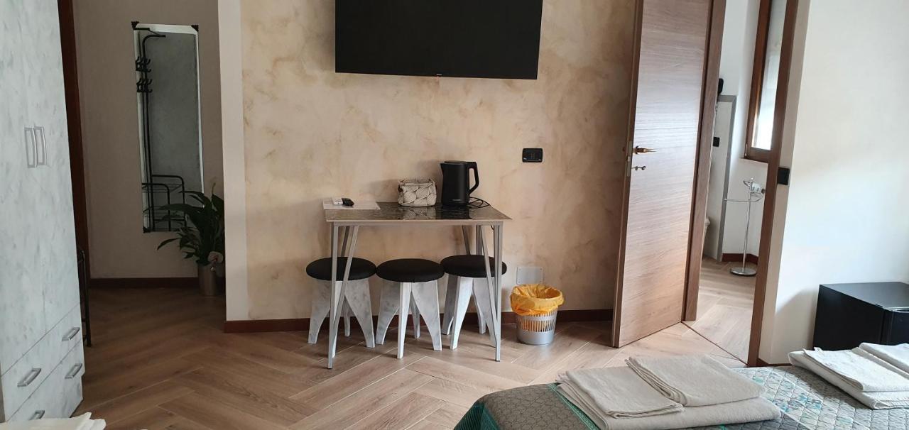 Le Rustiche Foresteria Dello Esterno foto
