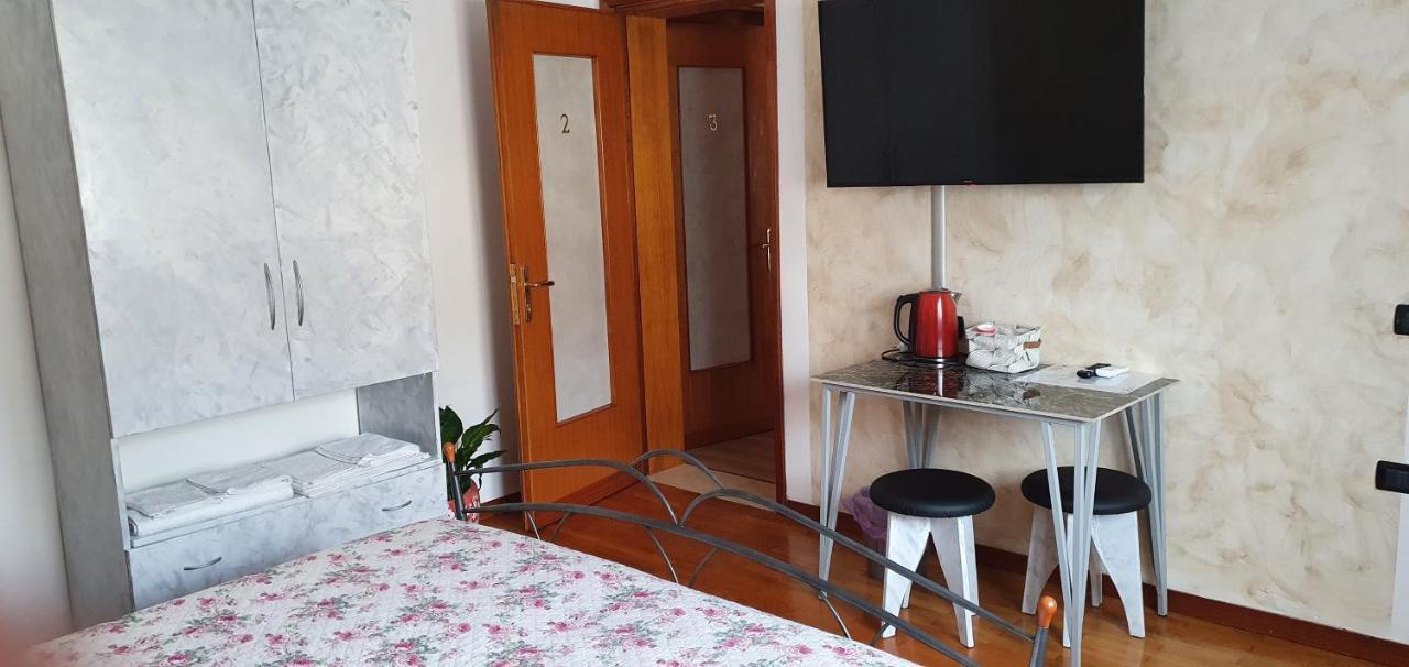 Le Rustiche Foresteria Dello Esterno foto